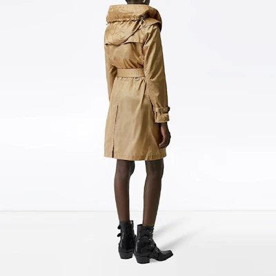 (W) Burberry Trench Coat Honey Beige Double Breasted Panjang Sedang 80140171 Purchase (W) Burberry Trench Coat Honey Beige Double Breasted Panjang Sedang 80140171