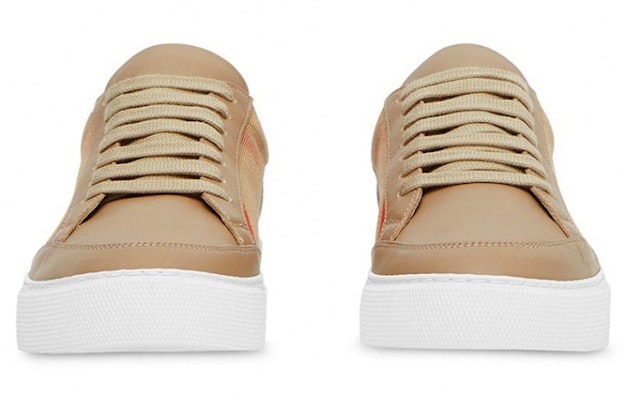 (W) Burberry Sepatu House Check Archive Beige Cokelat Muda 8024330 Lookbook (W) Burberry Sepatu House Check Archive Beige Cokelat Muda 8024330
