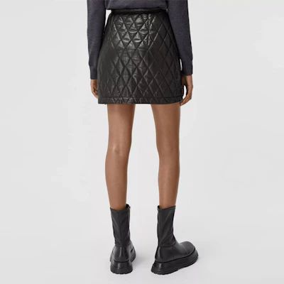 (W) Burberry Lambskin Quilted A-Line Kulit Mini Skirt Hitam 80377671 Purchase (W) Burberry Lambskin Quilted A-Line Kulit Mini Skirt Hitam 80377671