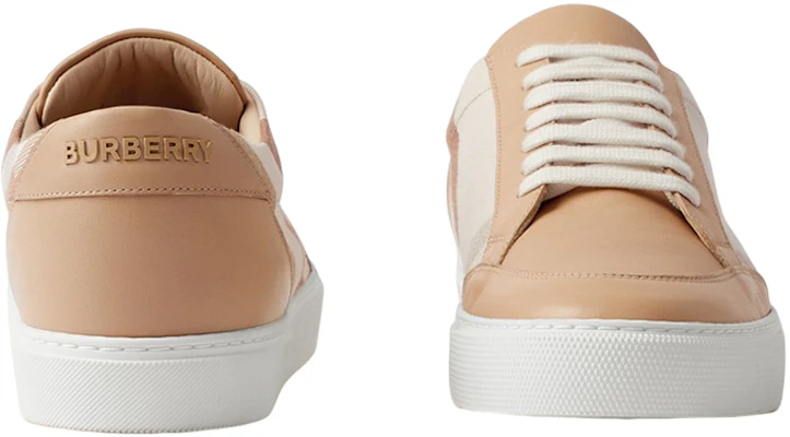(W) 버버리 체크 가죽 로우탑 스니커즈 (탠) 80656381 Lookbook (W) 버버리 체크 가죽 로우탑 스니커즈 (탠) 80656381