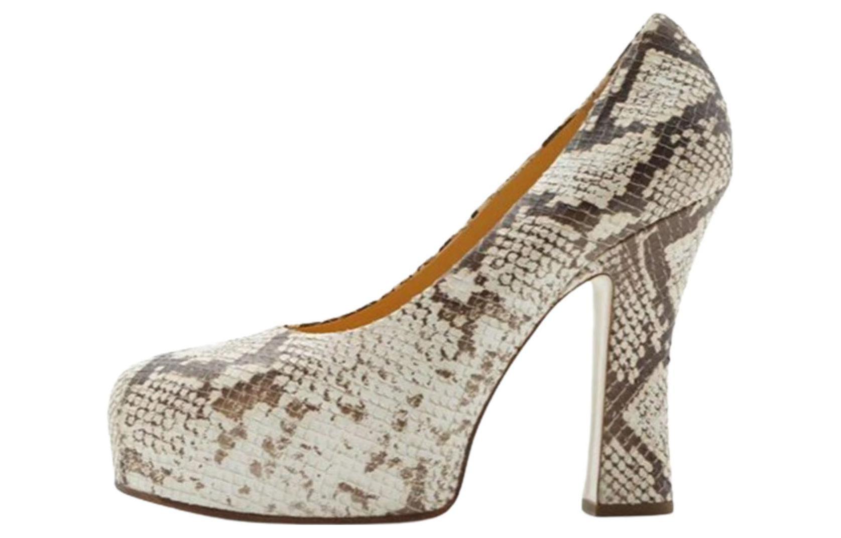 (W) Burberry Leather Round Toe Chunky Heel 'Black'