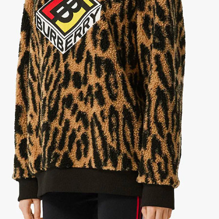 Sizing (W) 버버리 레오파드 프린트 로고 풀오버 스웻셔츠 80244931