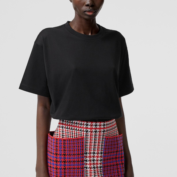 (Women) Burberry Letter Print Cotton Loose Fit T-Shirt in Black 80372911 圖 4