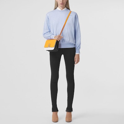 (W) Burberry Logo Baju Lengan Panjang Crew Neck Rajut Biru Muda. 80449591 Shop (W) Burberry Logo Baju Lengan Panjang Crew Neck Rajut Biru Muda. 80449591