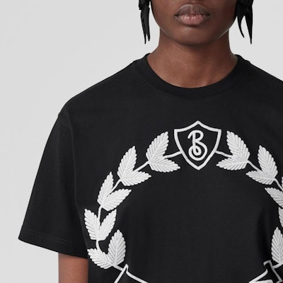 (W) Burberry Baju T Longgar Logo Bersulam Leher Bulat Wanita Hitam FW22 80620701 Purchase (W) Burberry Baju T Longgar Logo Bersulam Leher Bulat Wanita Hitam FW22 80620701