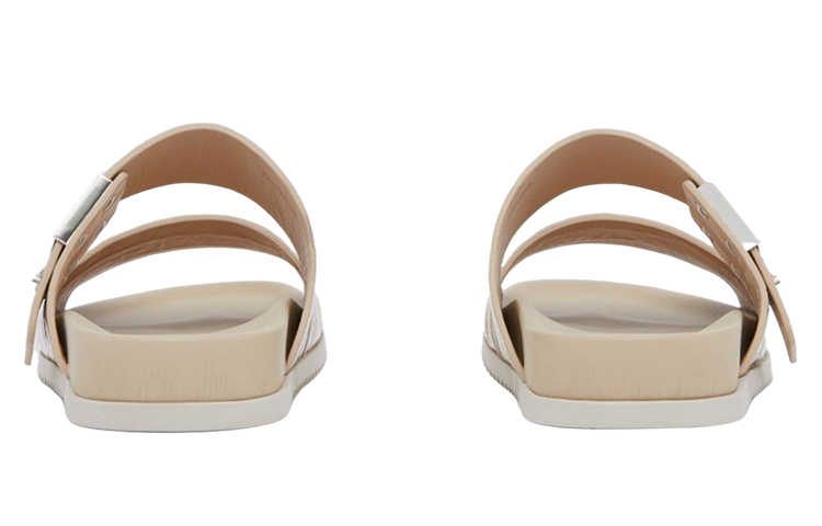 Shop (W) バーバリー ロゴ レザー サンダル (ソフトタン) 80542841