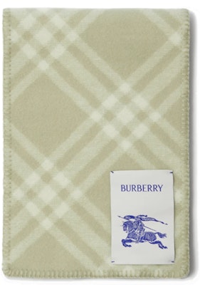 (W) 버버리 로고 울 스카프 여성용 그레이 그린 80792471 Lookbook (W) 버버리 로고 울 스카프 여성용 그레이 그린 80792471