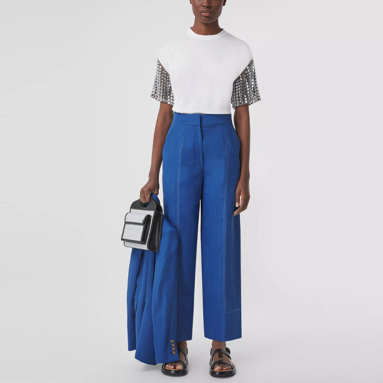 (Women) Burberry Loose Fit Drop Shoulder T-Shirt with Crystal Sleeve Detail. 80407881 圖 3