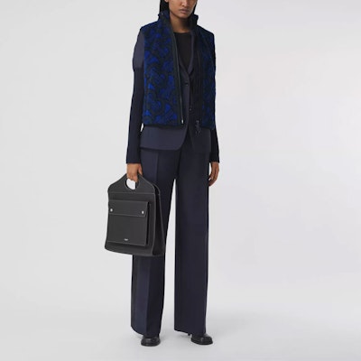 (W) 버버리 모노그램 자카드 플리스 조끼 네이비 블루 80392271 Purchase (W) 버버리 모노그램 자카드 플리스 조끼 네이비 블루 80392271