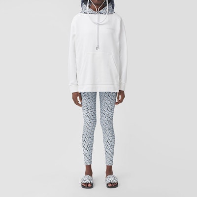 (W) Burberry Monogram Print Pullover Sweatshirt Putih. 80488401 Lookbook (W) Burberry Monogram Print Pullover Sweatshirt Putih. 80488401