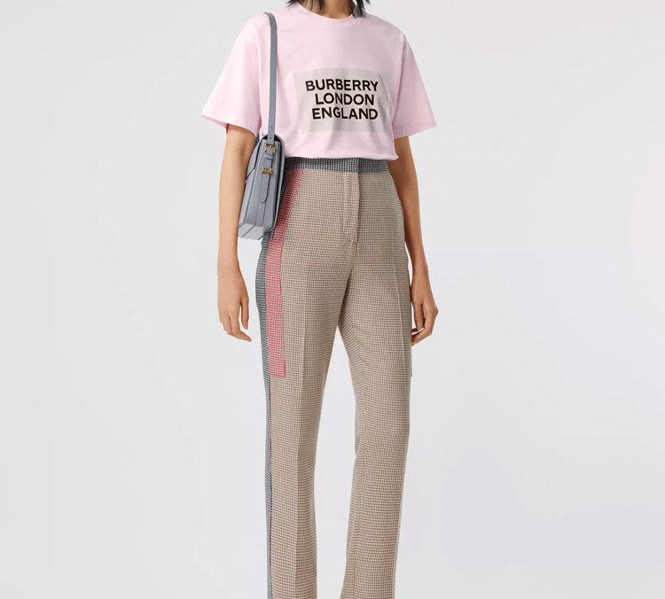Sizing (Women) Burberry Oversize Letter Logo Print Loose Cotton T-Shirt Women Pink 80268821