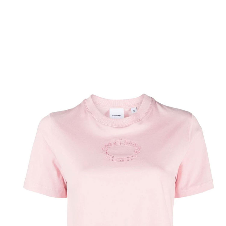 Sizing (W) Burberry Pink Logo Bordir Badge Crewneck T-Shirt Wanita SS23 Kaos Kasual. 80709161