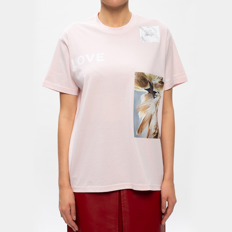 Lookbook (W) 버버리 핑크 로고 프린트 크루넥 캐주얼 루즈핏 반팔 티셔츠 8030766