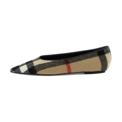 (W) Burberry Pointed Flat 'Light Brown'