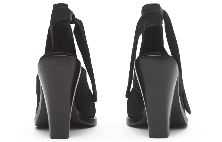 Lookbook (W) Tacón Alto en Punta con Cordones Burberry Scarf 'Negro'. 80283011