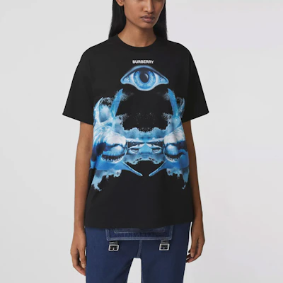 (W) 博柏利黑色鲨鱼印花纯棉T恤 80405401 Lookbook (W) 博柏利黑色鲨鱼印花纯棉T恤 80405401