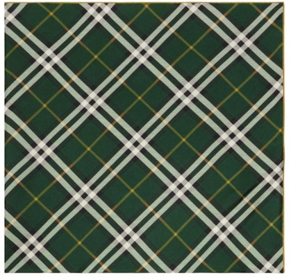 (W) Burberry Tudung Sutera Hijau Hutan Corak Kotak-kotak 8090787 Lookbook (W) Burberry Tudung Sutera Hijau Hutan Corak Kotak-kotak 8090787