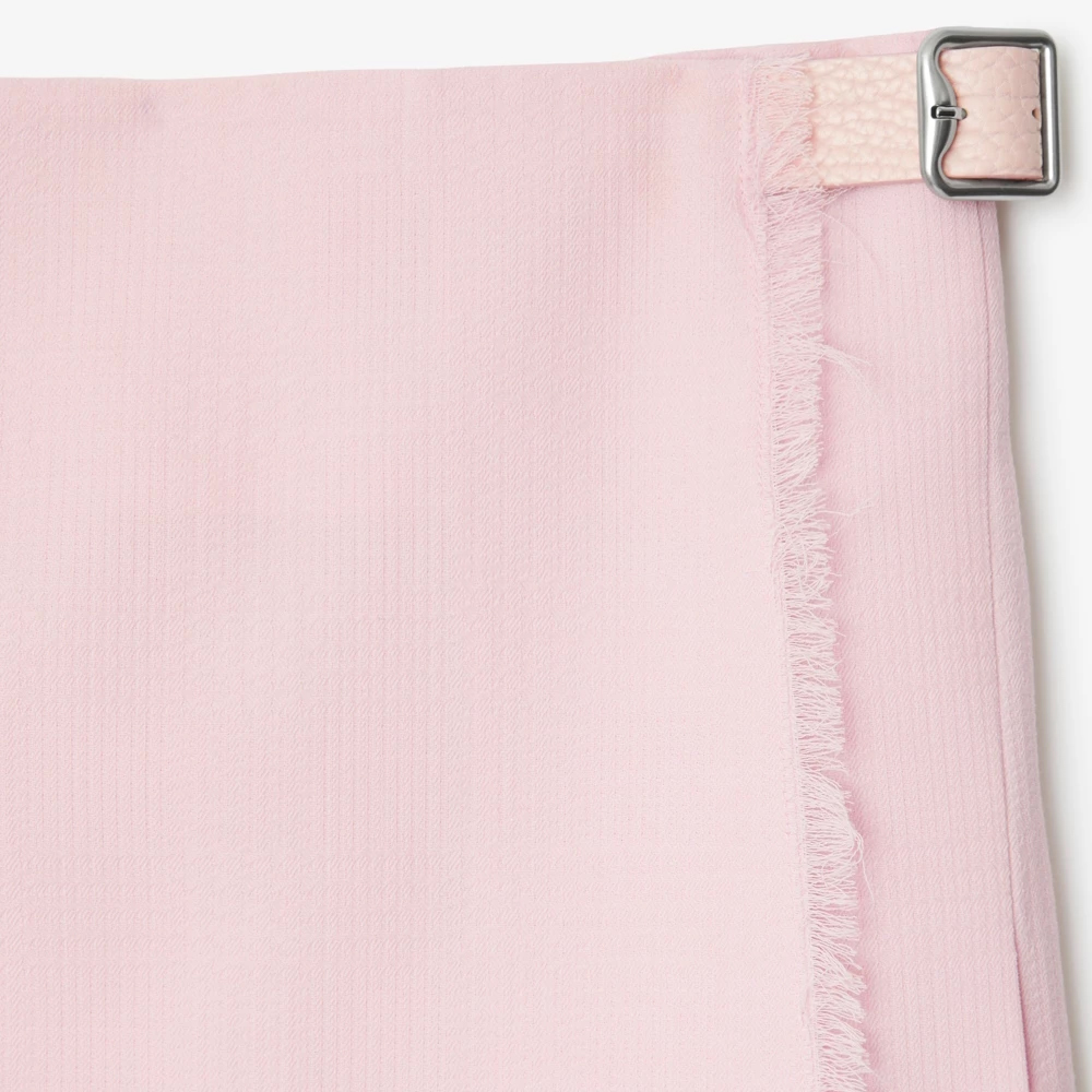 Sizing (W) Burberry純色流蘇中腰直筒休閒裙女款。 80830301