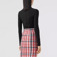 (W) Burberry SS21 黑色字母緹花高領針織上衣 80388861 Shop (W) Burberry SS21 黑色字母緹花高領針織上衣 80388861