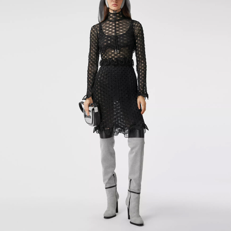 Shop (W) Burberry SS21 黑色透視荷葉邊高領長袖短版上衣 45677441