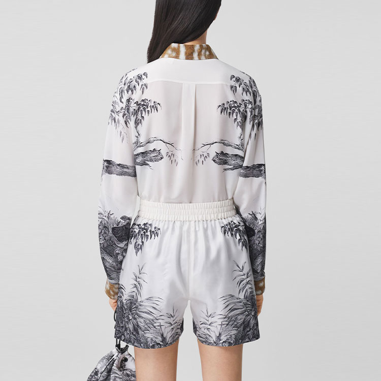 (Women) Burberry SS21 Deer Sketch Print Silk Shirt in Light Walnut Color. 80424721 圖 4