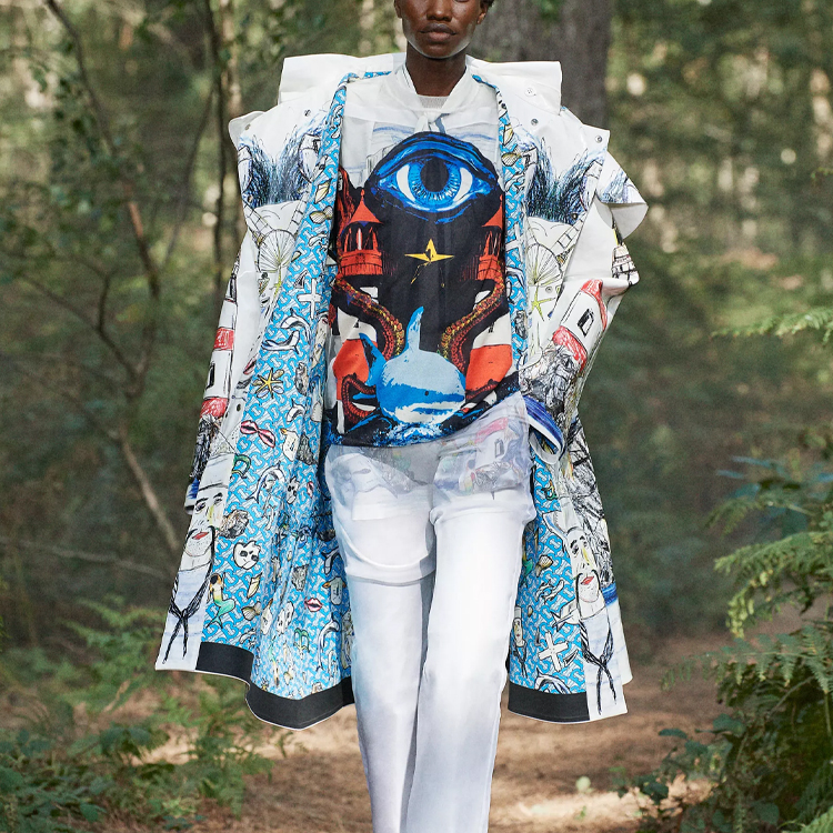 Purchase (W) Burberry SS21 Baju Sejuk Cetakan Mermaid Crewneck Putih 45680491