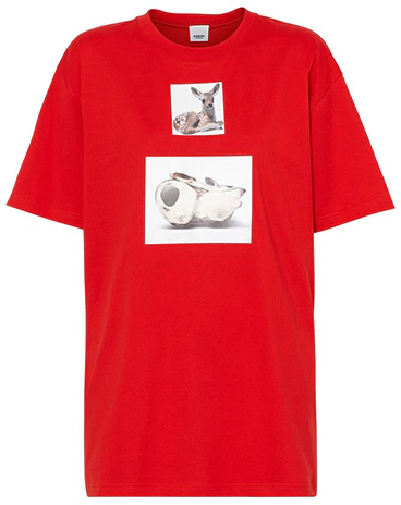 women-burberry-ss-21-red-oversized-deer-print-t-shirt-45605191