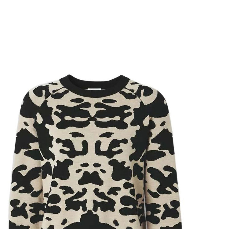 Sizing (Women) Burberry SS22  Black Cow Print Wool Pullover Sweater Crewneck. 80527171