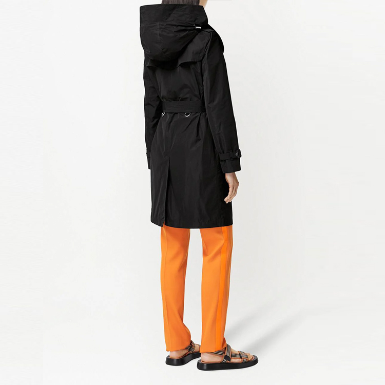 Shop (W) Burberry SS22 黑色連帽腰帶雙排扣風衣大衣. 80457751