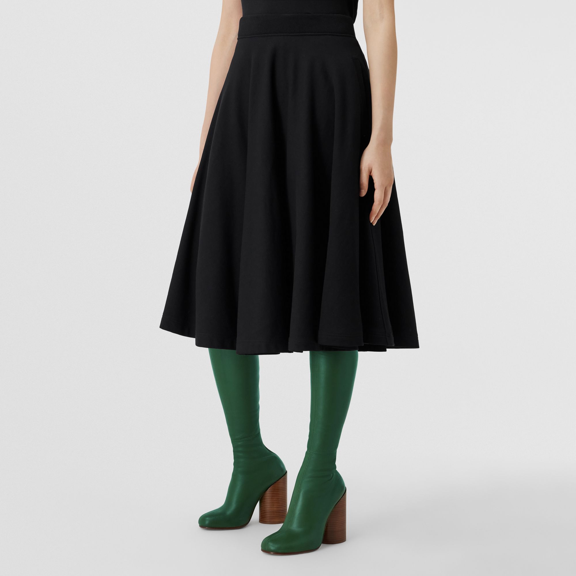 Details for (Women) Burberry SS22  Black Solid A-Line Pleated Casual Long Skirt. 80571731