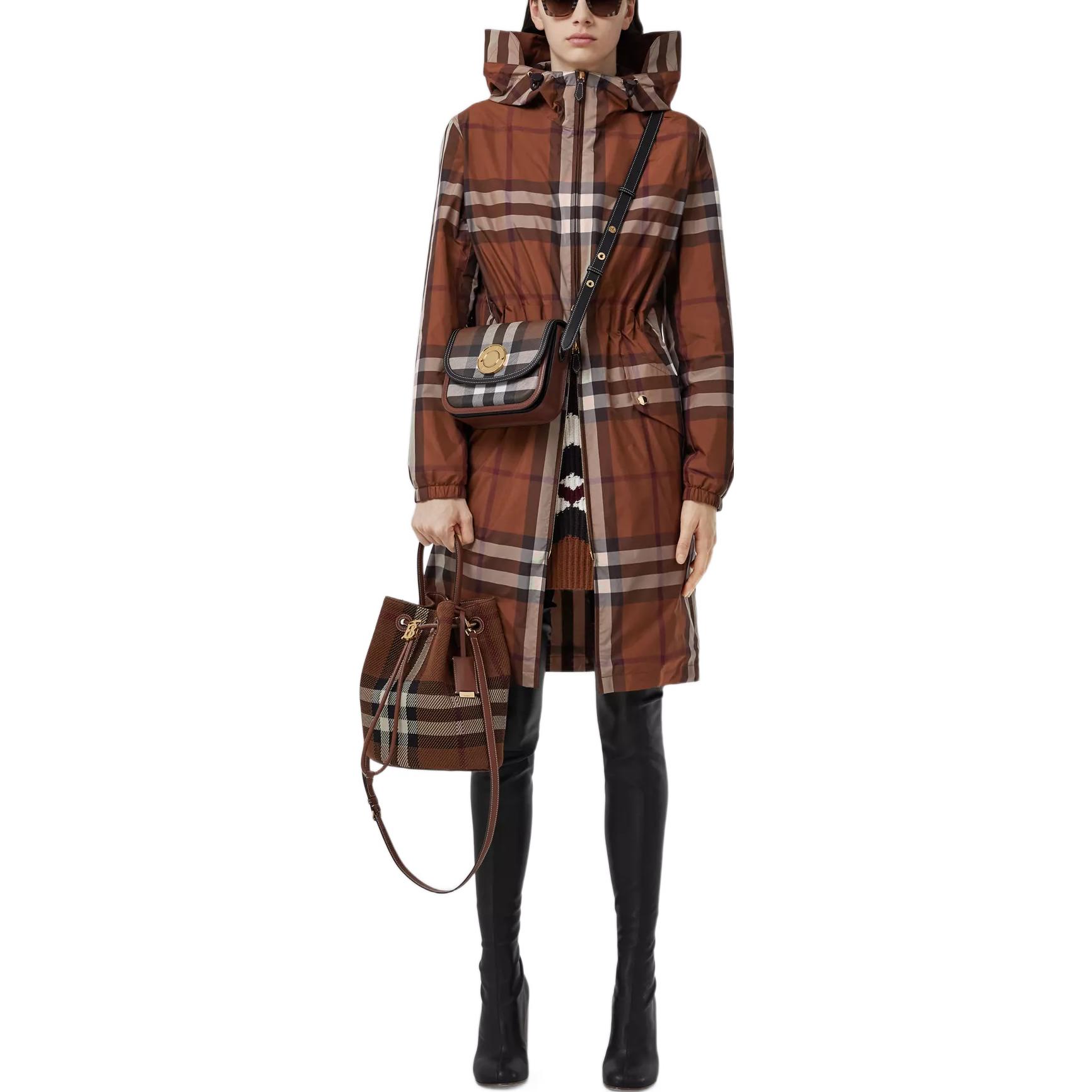 Lookbook (W) バーバリー SS22 ブラウン チェック パネル ジップ カジュアル フーディ ジャケット 80551571