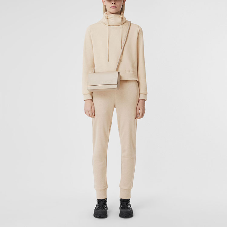 Lookbook (W) Burberry SS22 Sweater Kapas Cashmere Bulu Lembut Kelabu Beige. 80521141