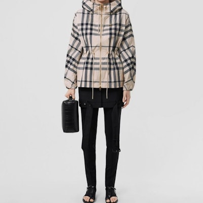 (W) バーバリー SS22 オーバーサイズ チェック柄 ジップアップフーディジャケット - ブラウン 80542981 Shop (W) バーバリー SS22 オーバーサイズ チェック柄 ジップアップフーディジャケット - ブラウン 80542981