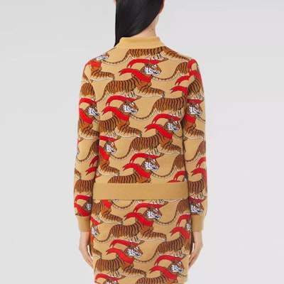 (Women) Burberry SS22 Tiger Print Wool Pullover Sweater Honey Beige. 80514681 Purchase (Women) Burberry SS22 Tiger Print Wool Pullover Sweater Honey Beige. 80514681