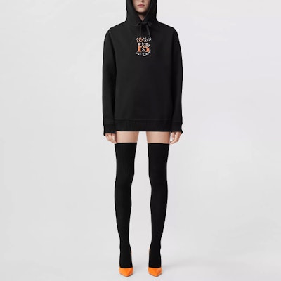 (Women) Burberry SS22 Oversized Monogram Hoodie Black Long-Sleeve Pullover 80573131 Lookbook (Women) Burberry SS22 Oversized Monogram Hoodie Black Long-Sleeve Pullover 80573131