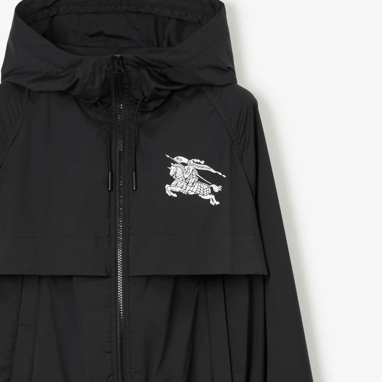 Sizing (W) バーバリー SS23 ブラックフーディージャケット エクエストリアンナイトロゴプリント付き 80715311