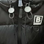 Sizing (W) Burberry SS23 Jaket Quilted Hitam Berhud Patch Logo. 80613351
