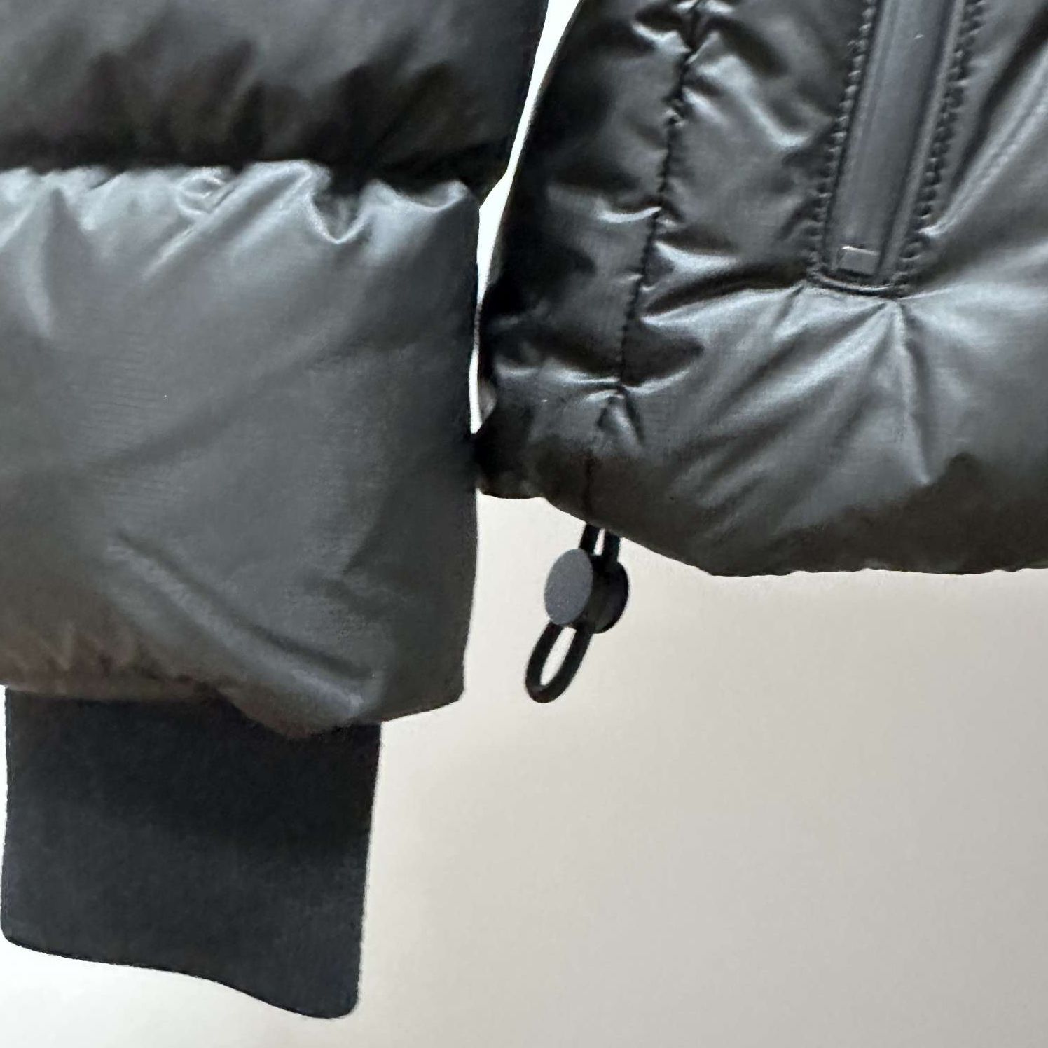 Cheap (W) Burberry SS23 Jaket Quilted Hitam Berhud Patch Logo. 80613351