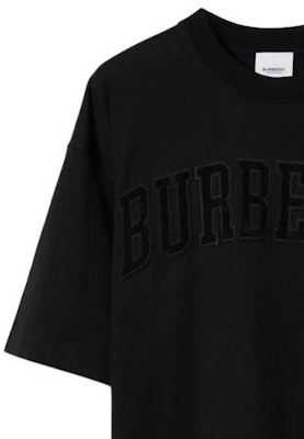 (Women) Burberry SS23 Oversized Lace Logo T-Shirt Black 80700051 Purchase (Women) Burberry SS23 Oversized Lace Logo T-Shirt Black 80700051