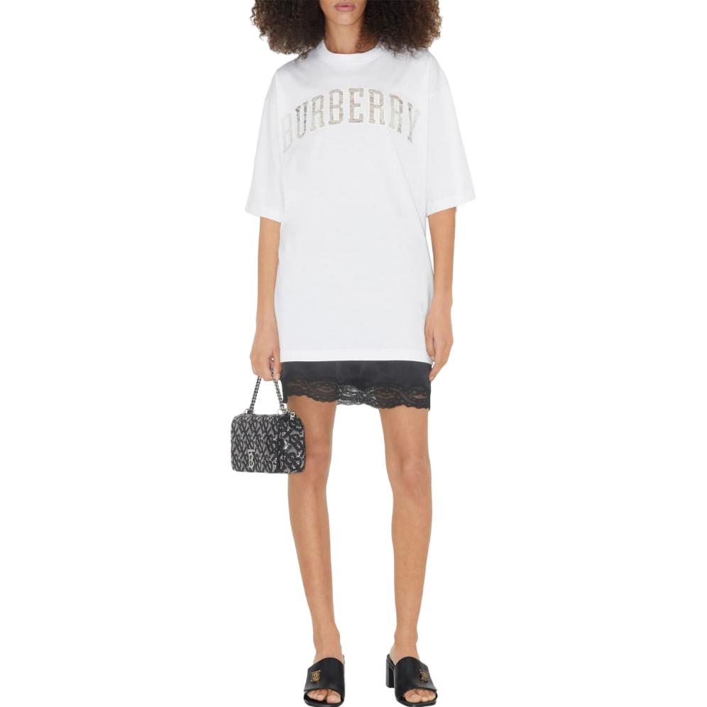 Lookbook (Women) Burberry SS23  White Logo Print Crew Neck T-Shirt. 80663161