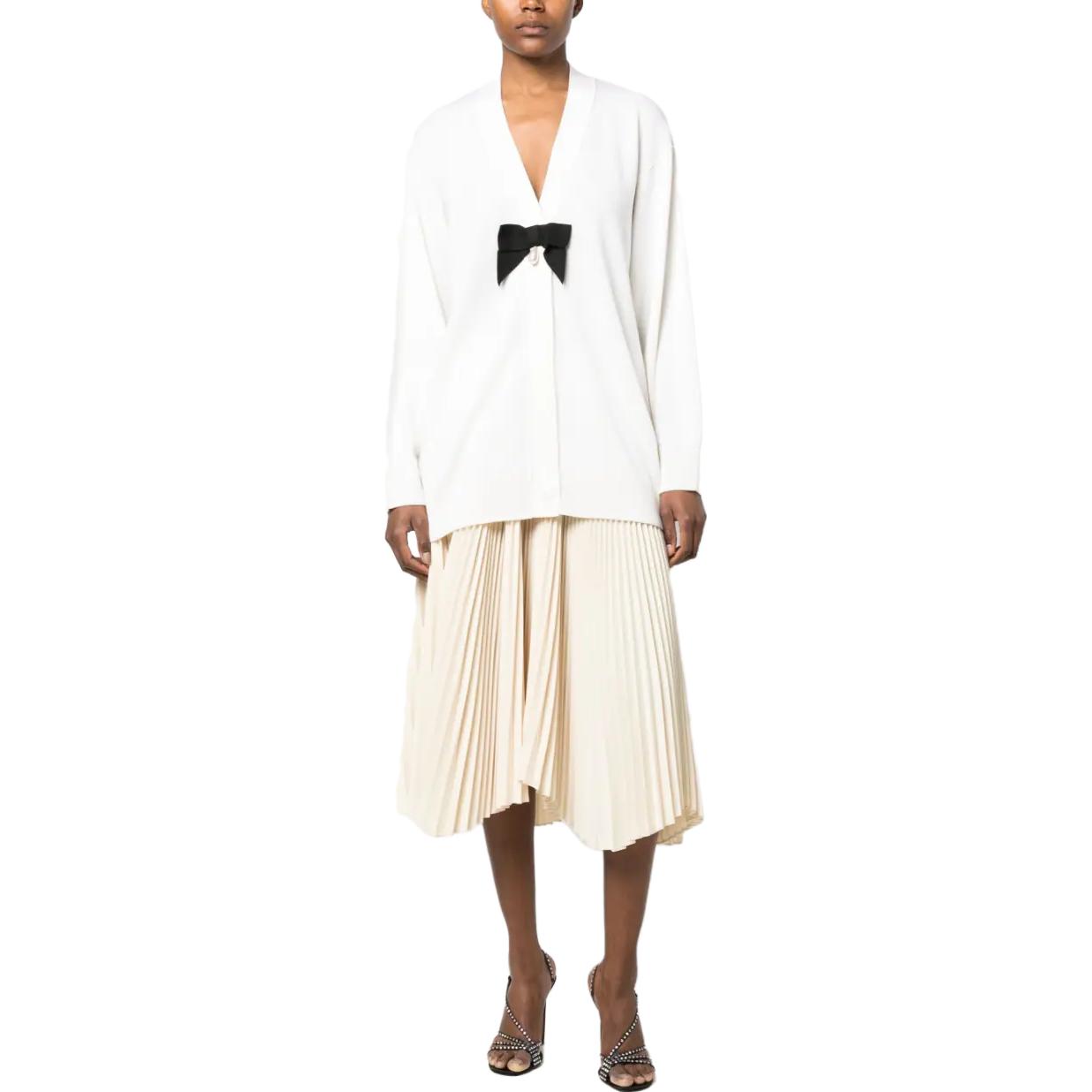 Lookbook (Women) Burberry SS23  White Wool V-Neck Bow Knit Cardigan. 80671031