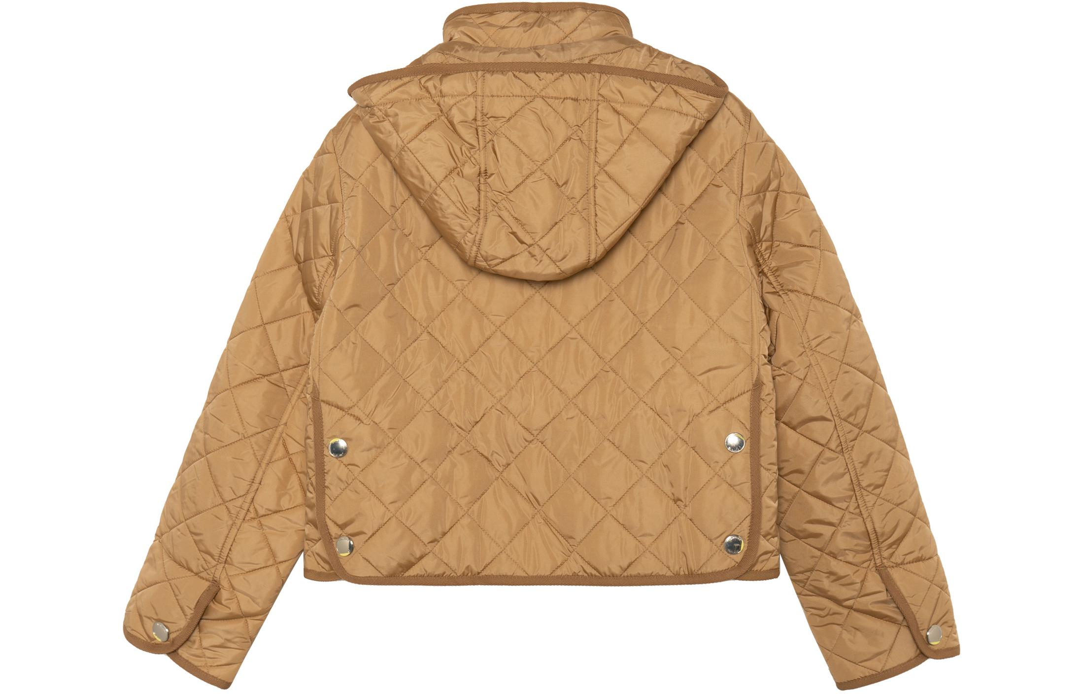 Lookbook (Women) Burberry SS23 Beige Diamond Quilted Jacket . 80709691
