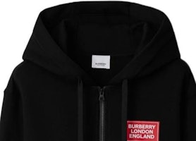 (W) Burberry SS24 Hoodie Hitam dengan Logo Appliqué dan Zip. 80843541 Details for (W) Burberry SS24 Hoodie Hitam dengan Logo Appliqué dan Zip. 80843541