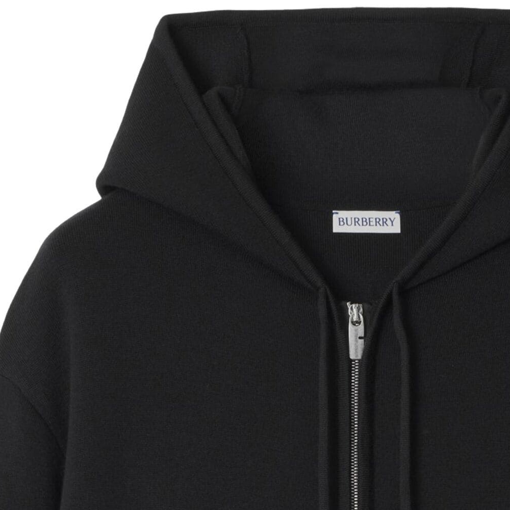 Sizing (Women) Burberry SS24  Black Zip-Up Sweatshirt with Logo Embroidery. 80944451