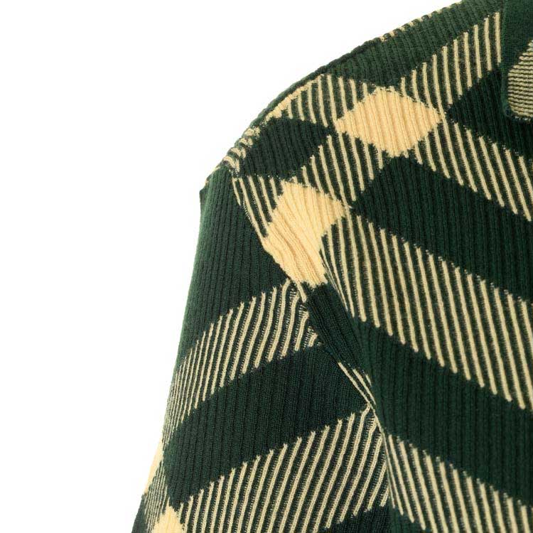 Sizing (Women) Burberry SS24  Green Check Knit Polo Shirt Short Sleeve Casual Style. 80831111