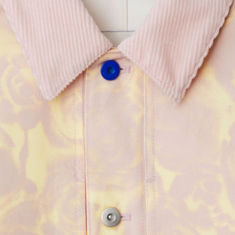 Sizing (W) Chaqueta Burberry SS24 Rosa Floral de Manga Larga con Botones. 80836731