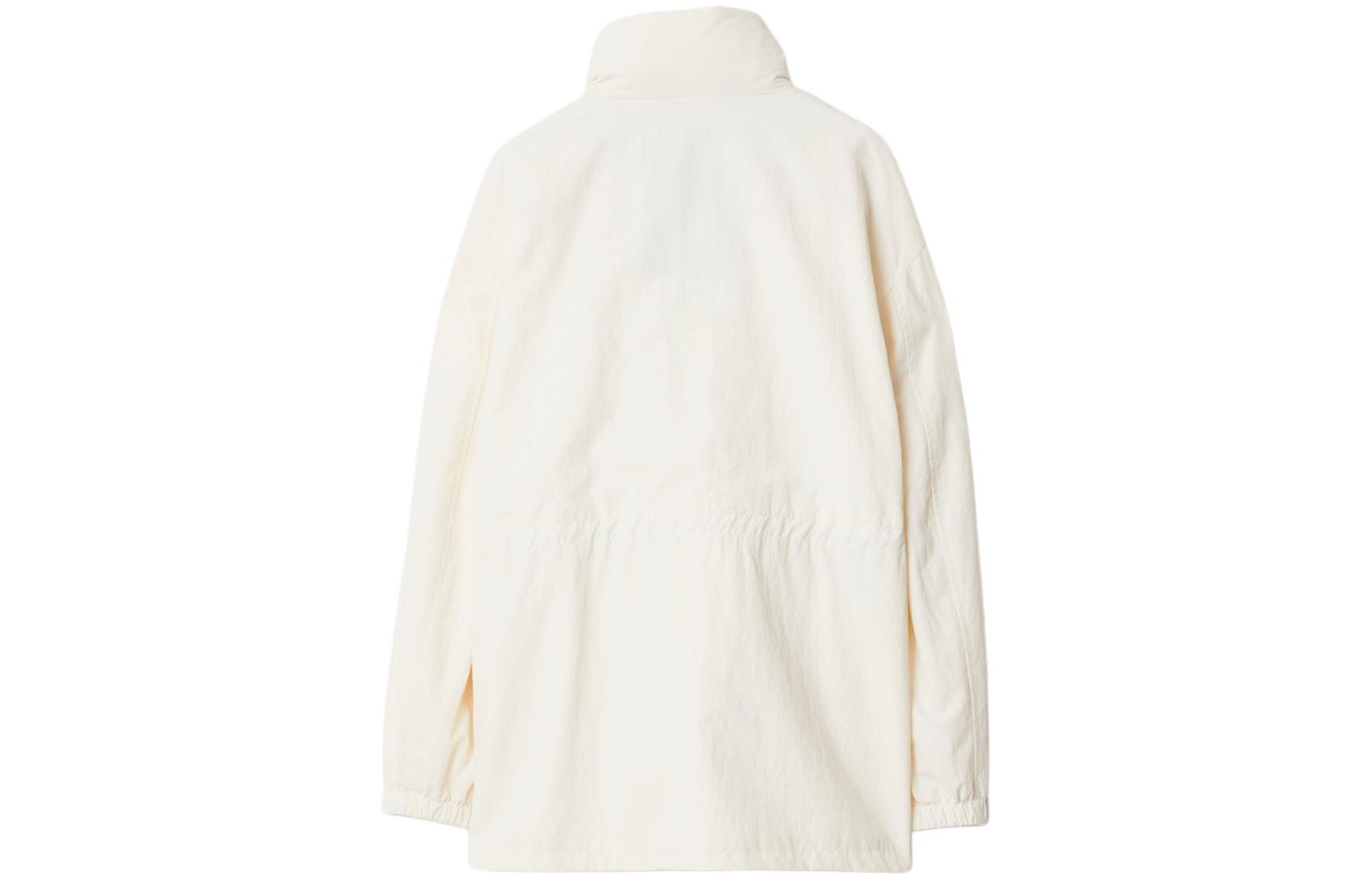 Lookbook (W) Burberry SS24 Jaket Longgar Beige Wanita Equestrian Knight Zip Belted. 80903981