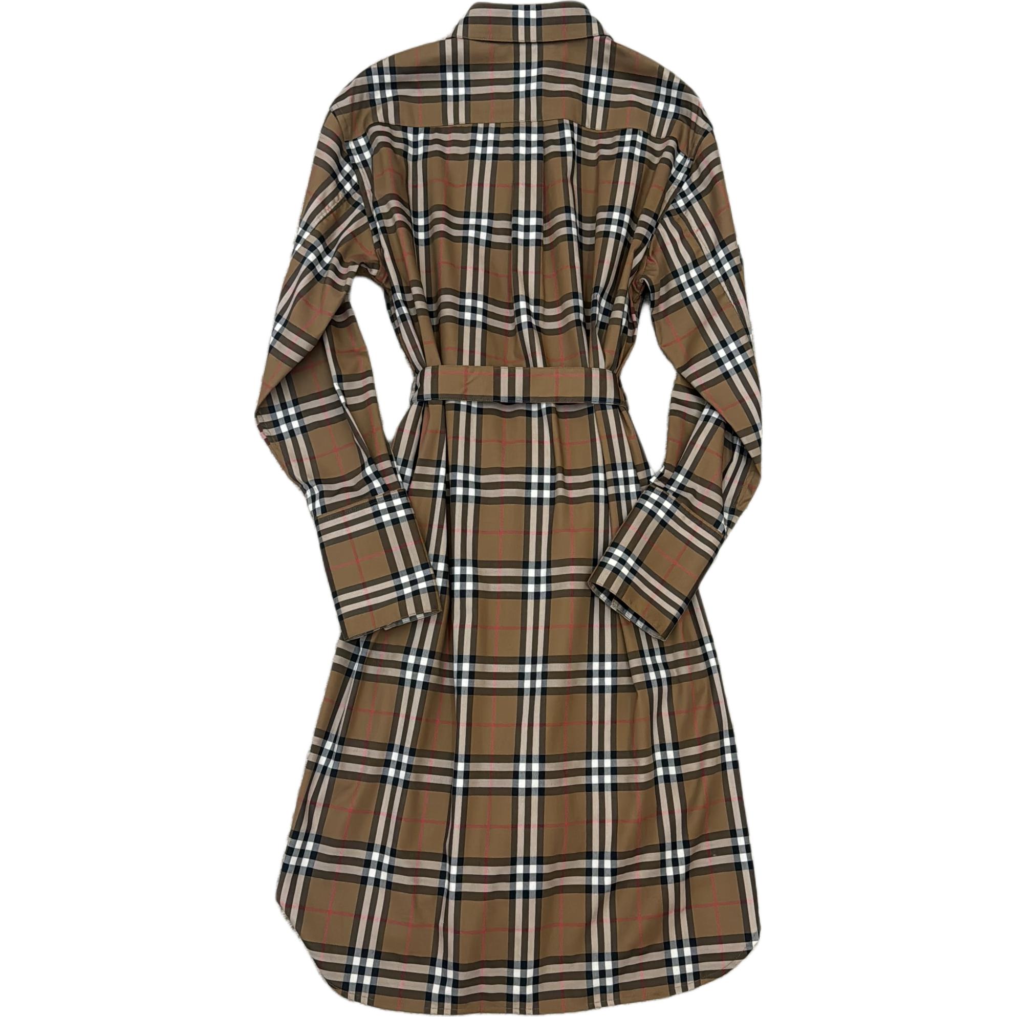 Lookbook (W) 버버리 SS24 브라운 체크 프린트 롱슬리브 미디 드레스 - 캐주얼 스타일 80843091