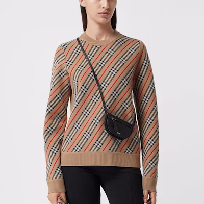 (W) バーバリー ストライプ チェック メリノウール ニット セーター - ブラウン 80332341 Lookbook (W) バーバリー ストライプ チェック メリノウール ニット セーター - ブラウン 80332341