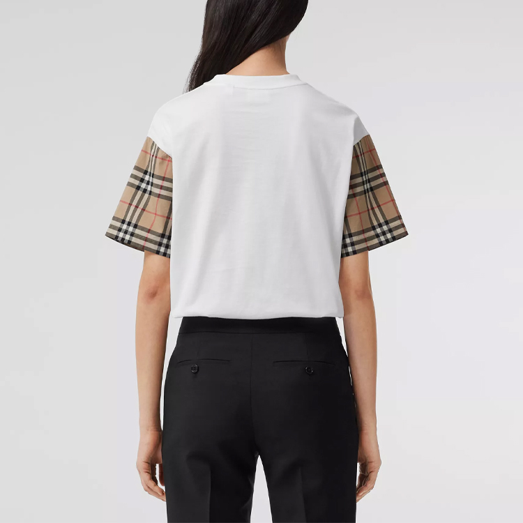 Purchase (W) 버버리 화이트 루즈핏 체크무늬 소매 디자인 티셔츠. 80427161